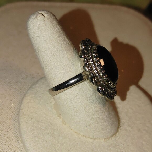 Whiting Davis Vintage Signed Silvertone Ring Size 8 Hematite Stone Oval Design - Picture 10 of 10